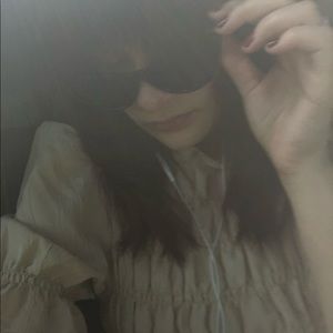 Meet your Posher, Ophilia